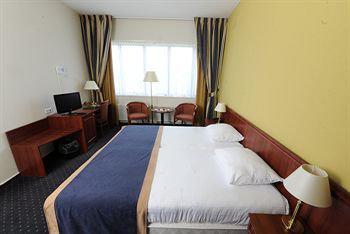 Cate 4* Emmen
